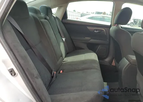 2015 Nissan Altima 2.5 из США, поврежденный, VIN 1N4AL3AP7FN311273